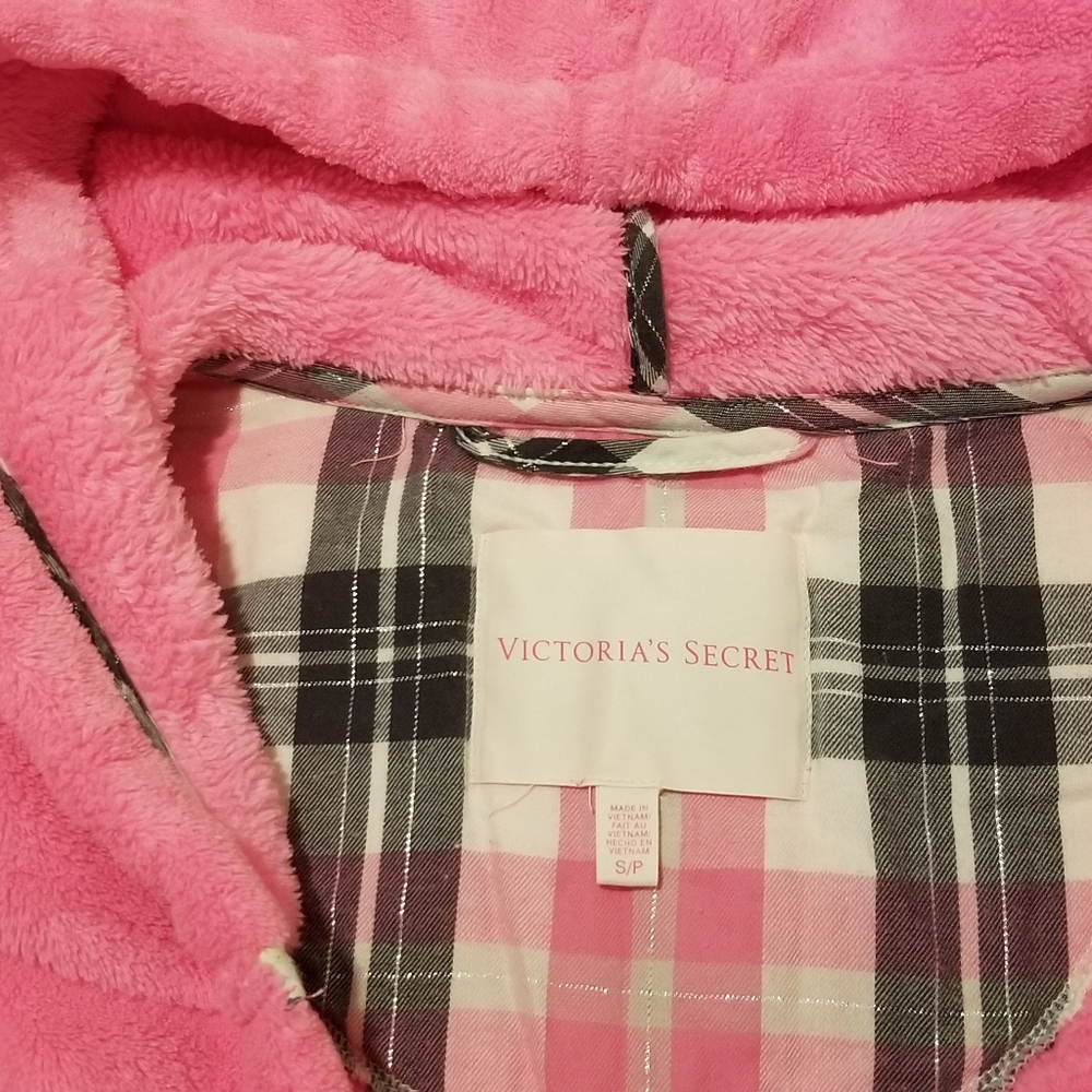 Victoria's Secret Robe - Picture 3 of 5